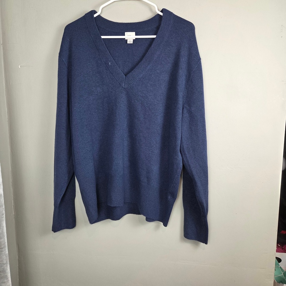 A New Day Preppy Blue V-Neck Knit Sweater Large NWT